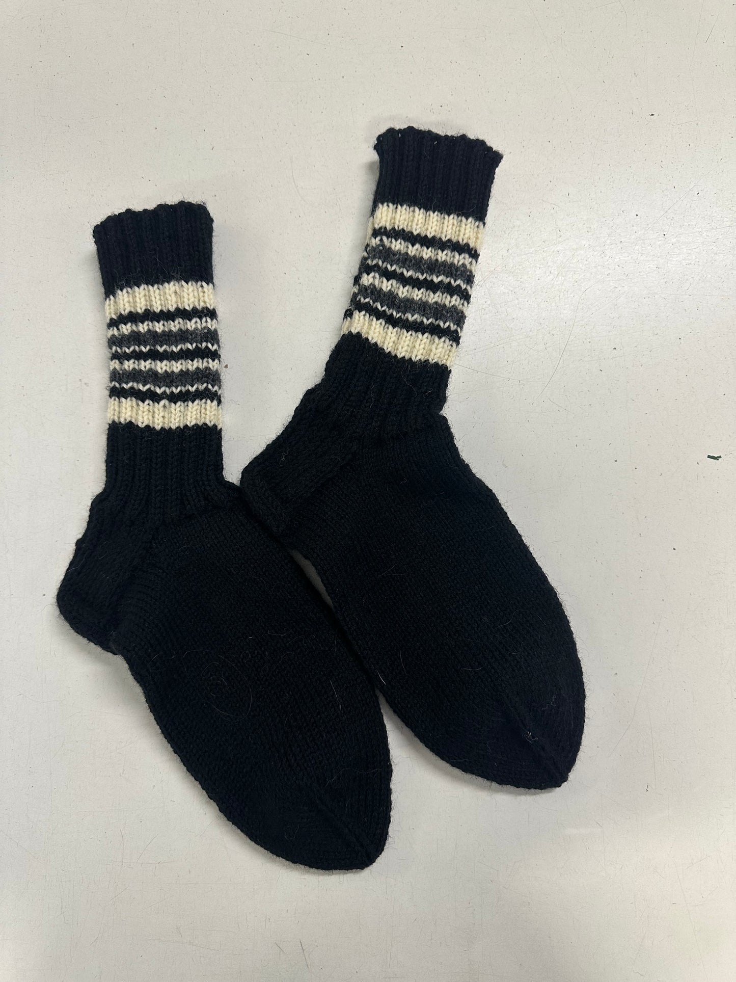 Isot villasukat koko 42-43